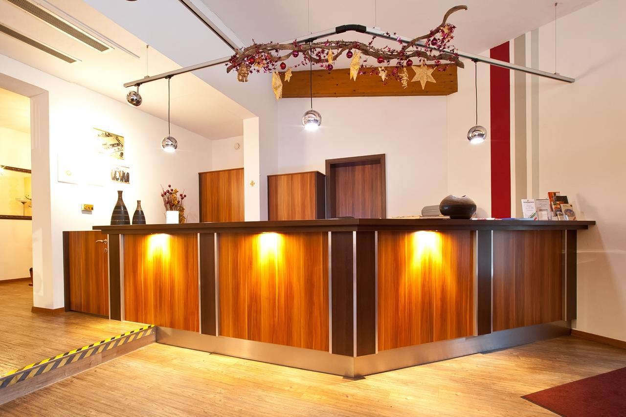 Hotel-Renner Buchbach Ngoại thất bức ảnh